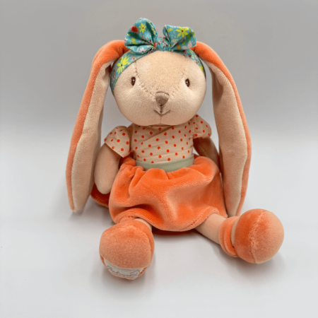 Królik dla niemowląt BUKOWSKI Little Bunny Sisters pomarańczowy - 20 cm